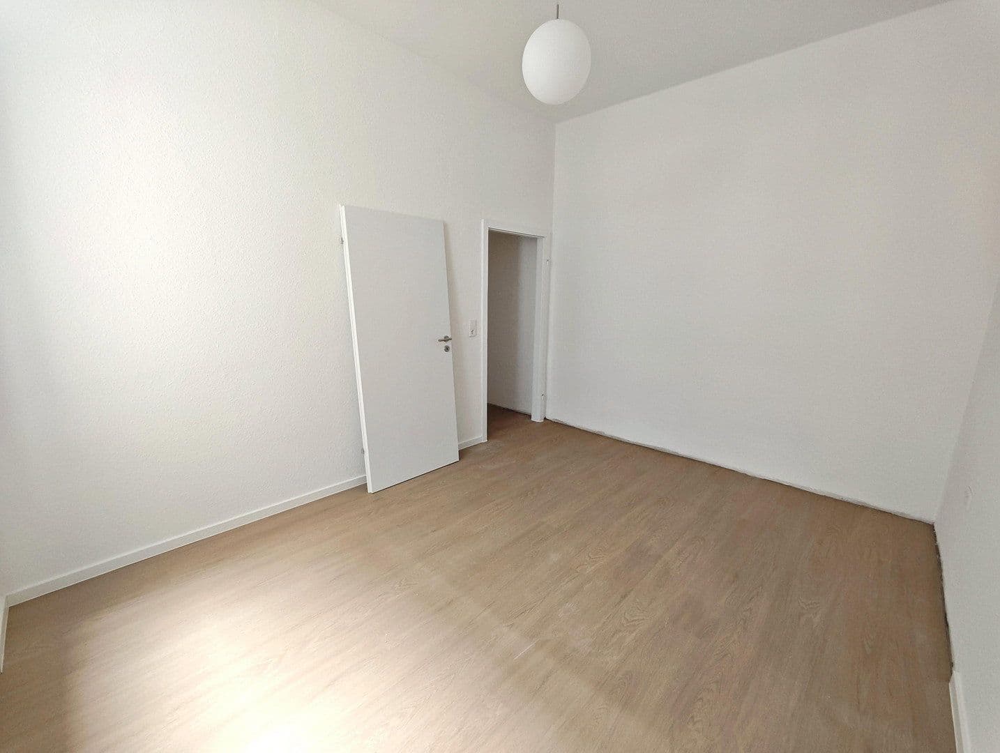 Pronájem bytu 3+kk 84 m², Augartenstraße 17, Mannheim, Bádensko-Württembersko Pronájem bytu 3+kk 84 m², Augartenstraße 17, Mannheim, Bádensko-Württembersko