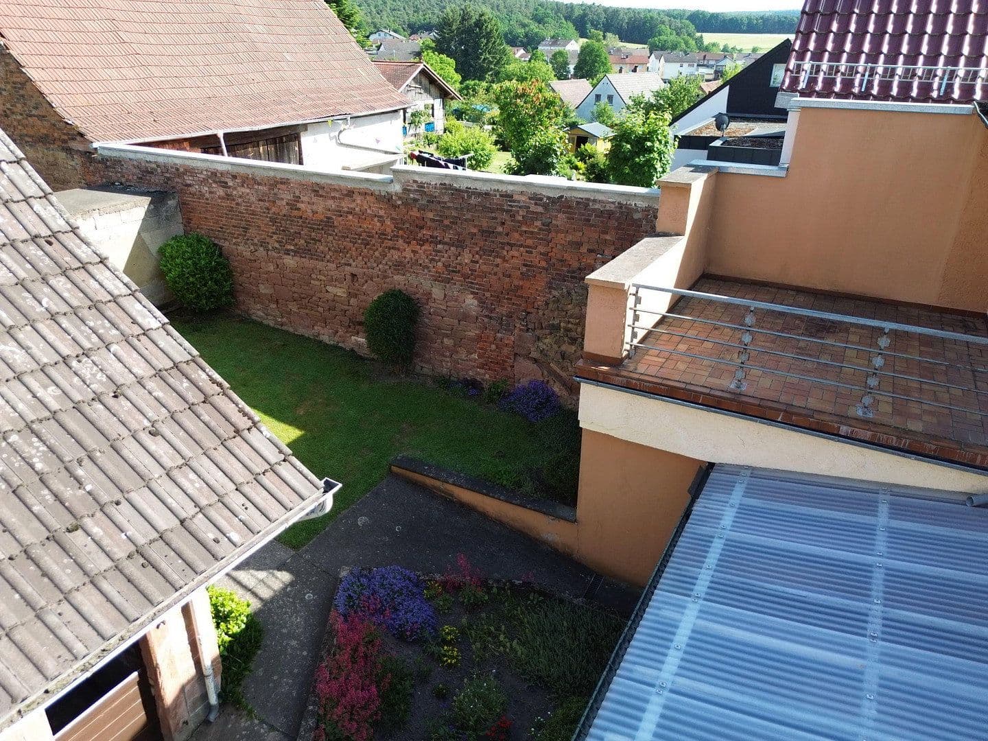 Prodej domu 160 m², pozemek 1.492 m², Lützelbach, Hessen Prodej domu 160 m², pozemek 1.492 m², Lützelbach, Hessen