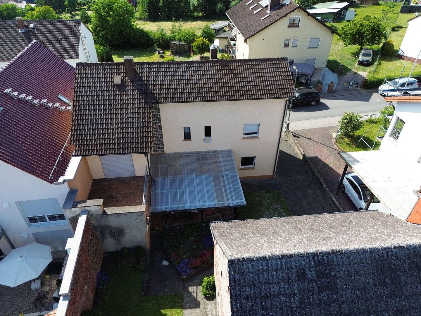 Prodej domu 160 m², pozemek 1.492 m², Lützelbach, Hessen Prodej domu 160 m², pozemek 1.492 m², Lützelbach, Hessen