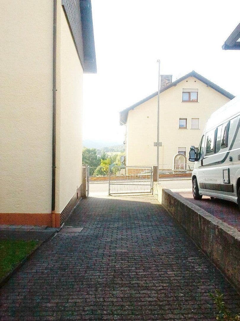 Prodej domu 160 m², pozemek 1.492 m², Lützelbach, Hessen Prodej domu 160 m², pozemek 1.492 m², Lützelbach, Hessen