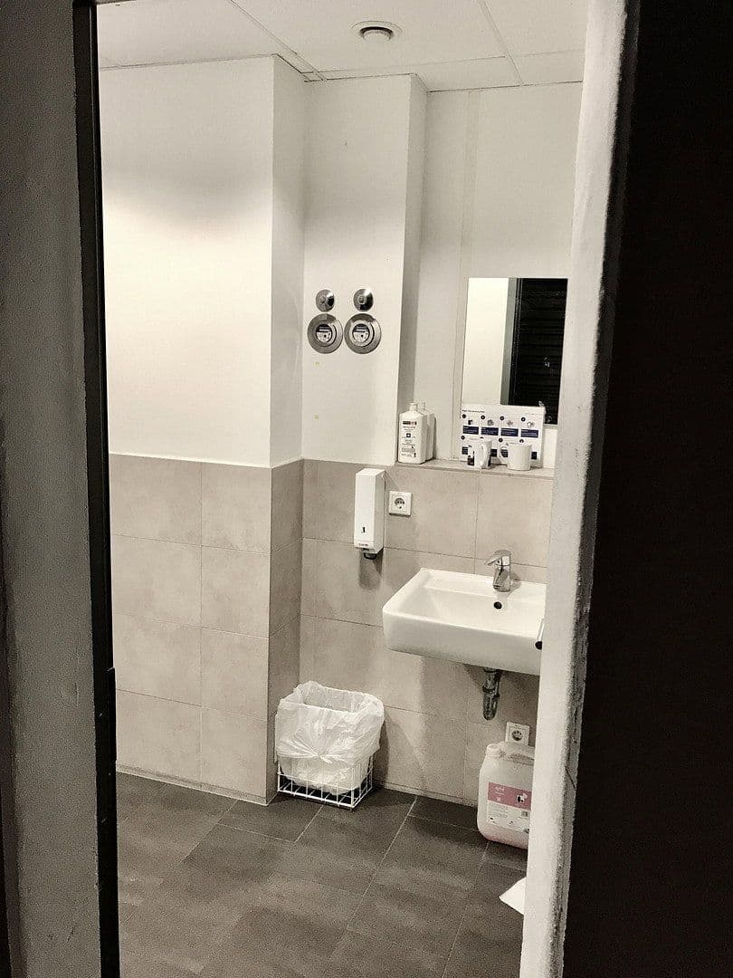 Pronájem nebytového prostoru 1.300 m², Hamburg, Hamburg Pronájem nebytového prostoru 1.300 m², Hamburg, Hamburg