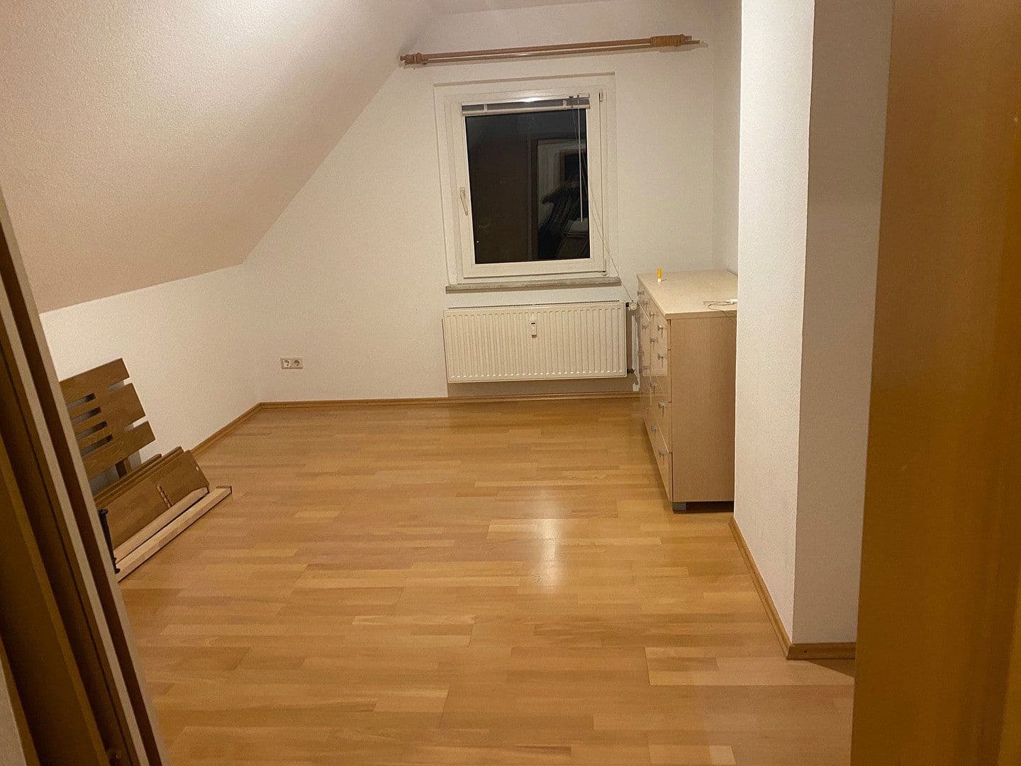 Prodej domu 209 m², pozemek 657 m², Truchseßstraße 83, Bonn, Severní Porýní-Vestfálsko Prodej domu 209 m², pozemek 657 m², Truchseßstraße 83, Bonn, Severní Porýní-Vestfálsko