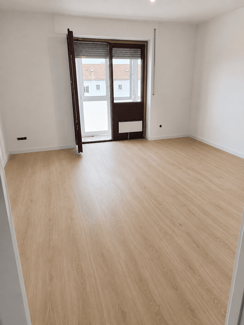 Pronájem bytu 3+1 106 m², Friedberger Str. 125, Augsburg, Bavorsko Pronájem bytu 3+1 106 m², Friedberger Str. 125, Augsburg, Bavorsko