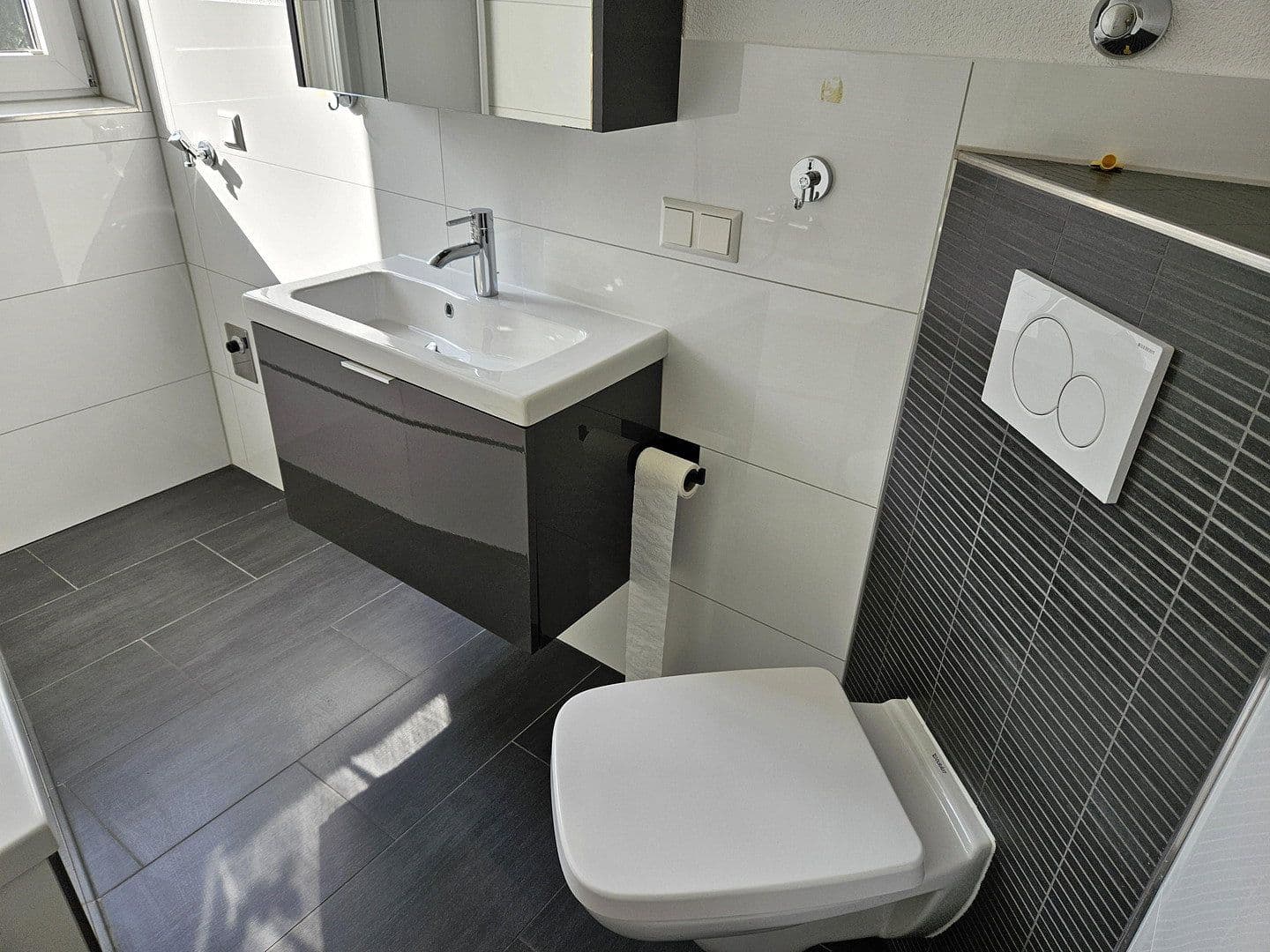 Pronájem bytu 2+1 50 m², Hauptstraße 22, Neckargemünd, Bádensko-Württembersko Pronájem bytu 2+1 50 m², Hauptstraße 22, Neckargemünd, Bádensko-Württembersko