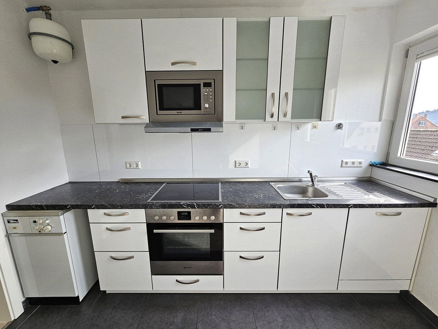 Pronájem bytu 2+1 50 m², Hauptstraße 22, Neckargemünd, Bádensko-Württembersko Pronájem bytu 2+1 50 m², Hauptstraße 22, Neckargemünd, Bádensko-Württembersko