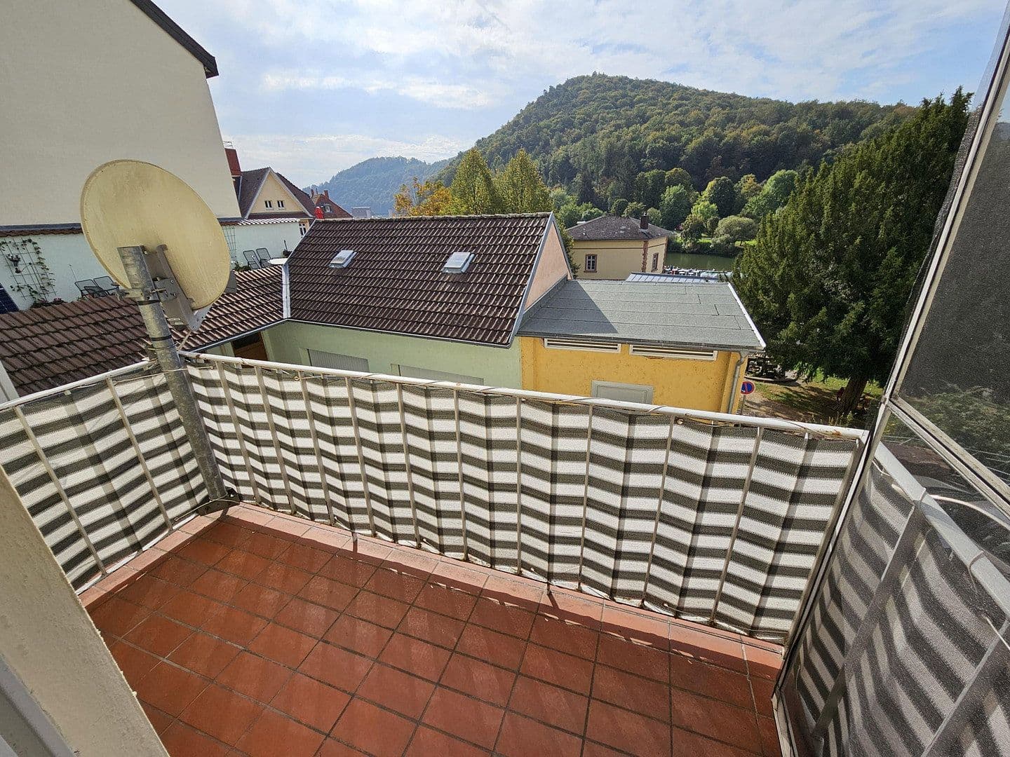 Pronájem bytu 2+1 50 m², Hauptstraße 22, Neckargemünd, Bádensko-Württembersko Pronájem bytu 2+1 50 m², Hauptstraße 22, Neckargemünd, Bádensko-Württembersko
