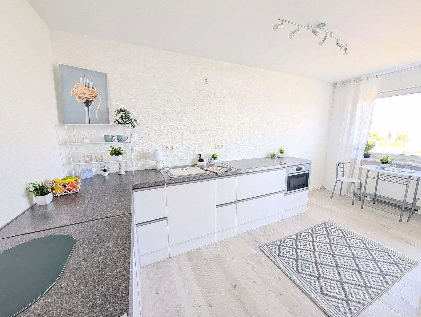 Prodej bytu 3+1 80 m², Karlsbader Straße 7, Ludwigshafen am Rhein, Porýní-Falc Prodej bytu 3+1 80 m², Karlsbader Straße 7, Ludwigshafen am Rhein, Porýní-Falc