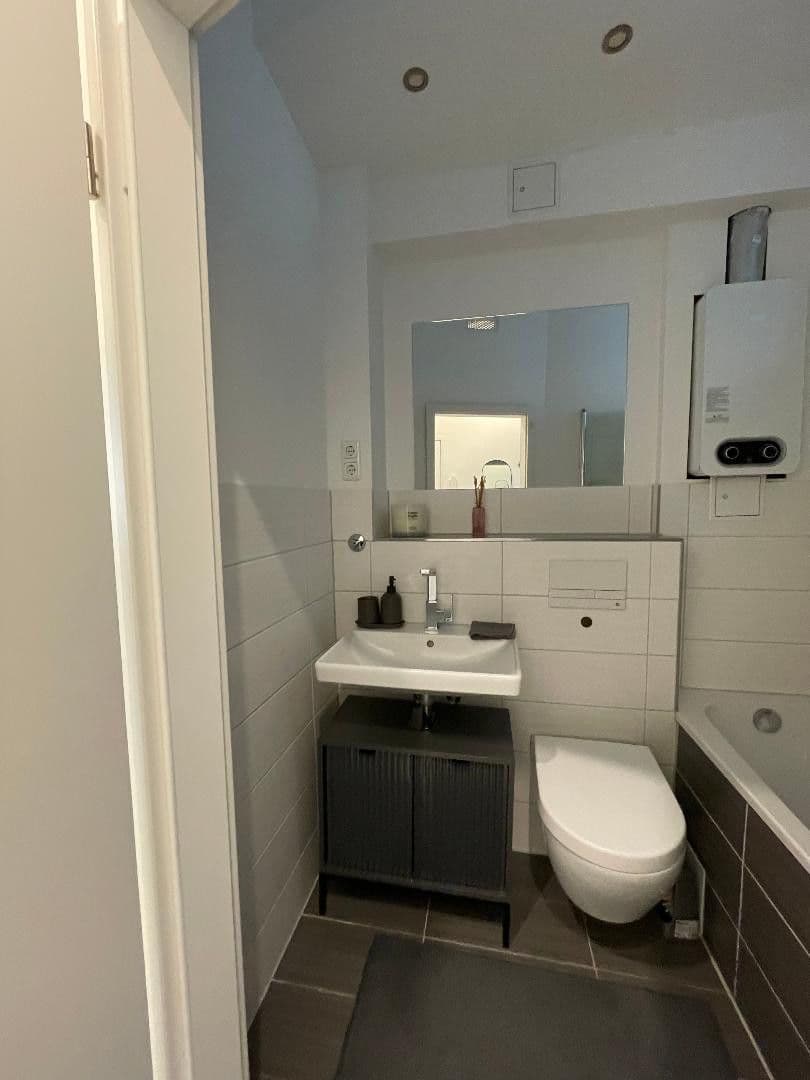 Prodej bytu 2+1 44 m², Berlin Friedenau, Berlín Prodej bytu 2+1 44 m², Berlin Friedenau, Berlín