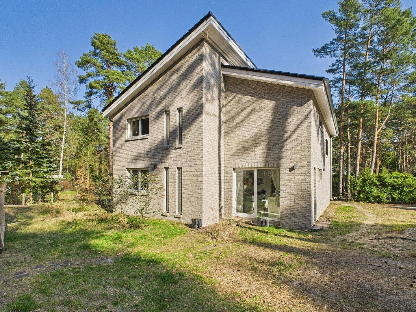 Prodej domu 178 m², pozemek 1.401 m², Mittenwalde, Braniborsko Prodej domu 178 m², pozemek 1.401 m², Mittenwalde, Braniborsko