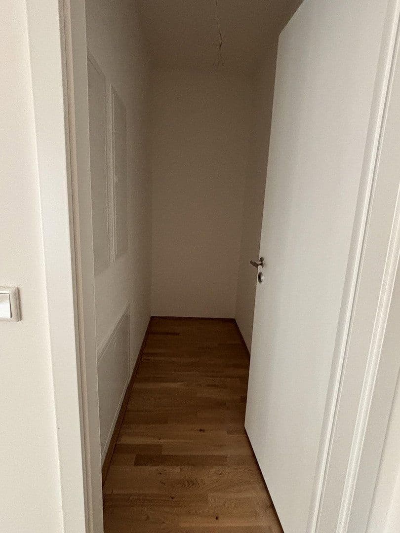 Pronájem bytu 3+1 76 m², Eschollbrücker Straße 6, Darmstadt, Hessen Pronájem bytu 3+1 76 m², Eschollbrücker Straße 6, Darmstadt, Hessen