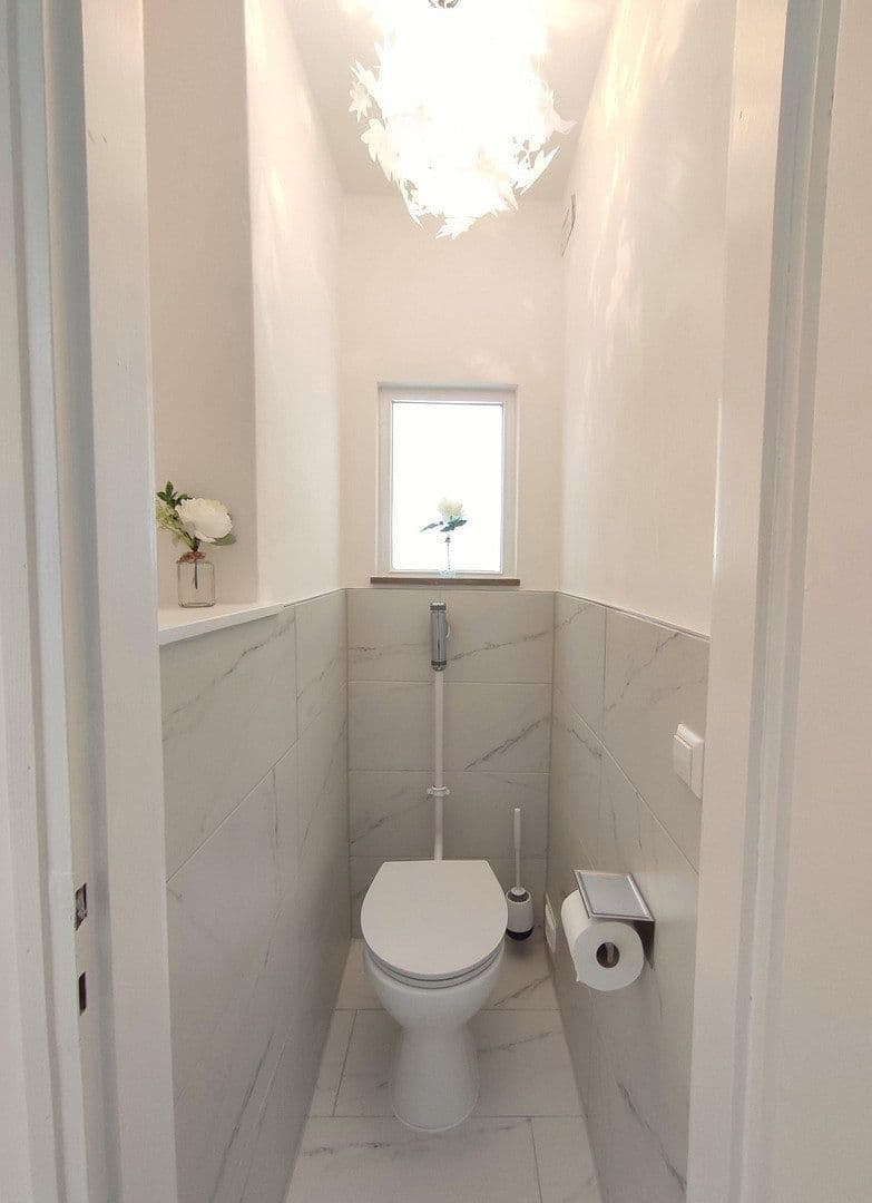 Pronájem bytu 2+1 37 m², Moserstraße 15, Stuttgart, Bádensko-Württembersko Pronájem bytu 2+1 37 m², Moserstraße 15, Stuttgart, Bádensko-Württembersko