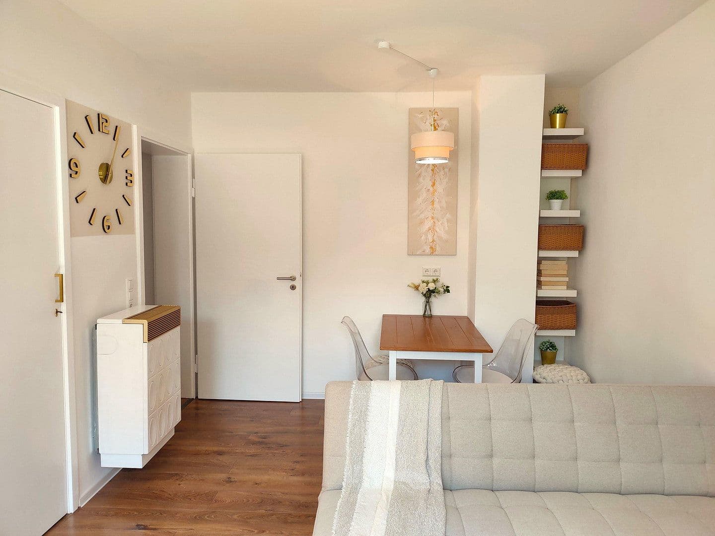 Pronájem bytu 2+1 37 m², Moserstraße 15, Stuttgart, Bádensko-Württembersko Pronájem bytu 2+1 37 m², Moserstraße 15, Stuttgart, Bádensko-Württembersko