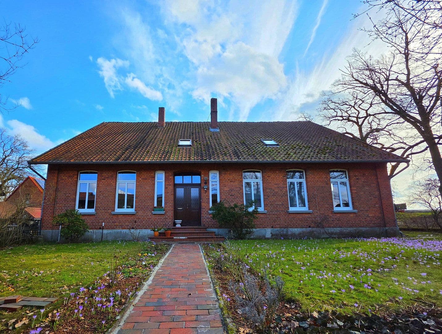 Prodej domu 219 m², pozemek 1.317 m², Uelzen, Dolní Sasko Prodej domu 219 m², pozemek 1.317 m², Uelzen, Dolní Sasko