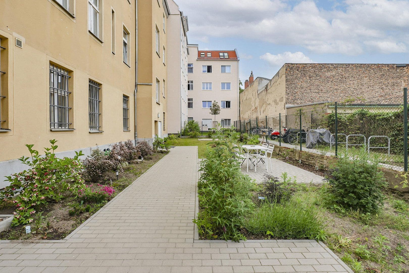 Prodej bytu 2+1 53 m², Kamekestraße 10, Berlin, Berlín Prodej bytu 2+1 53 m², Kamekestraße 10, Berlin, Berlín