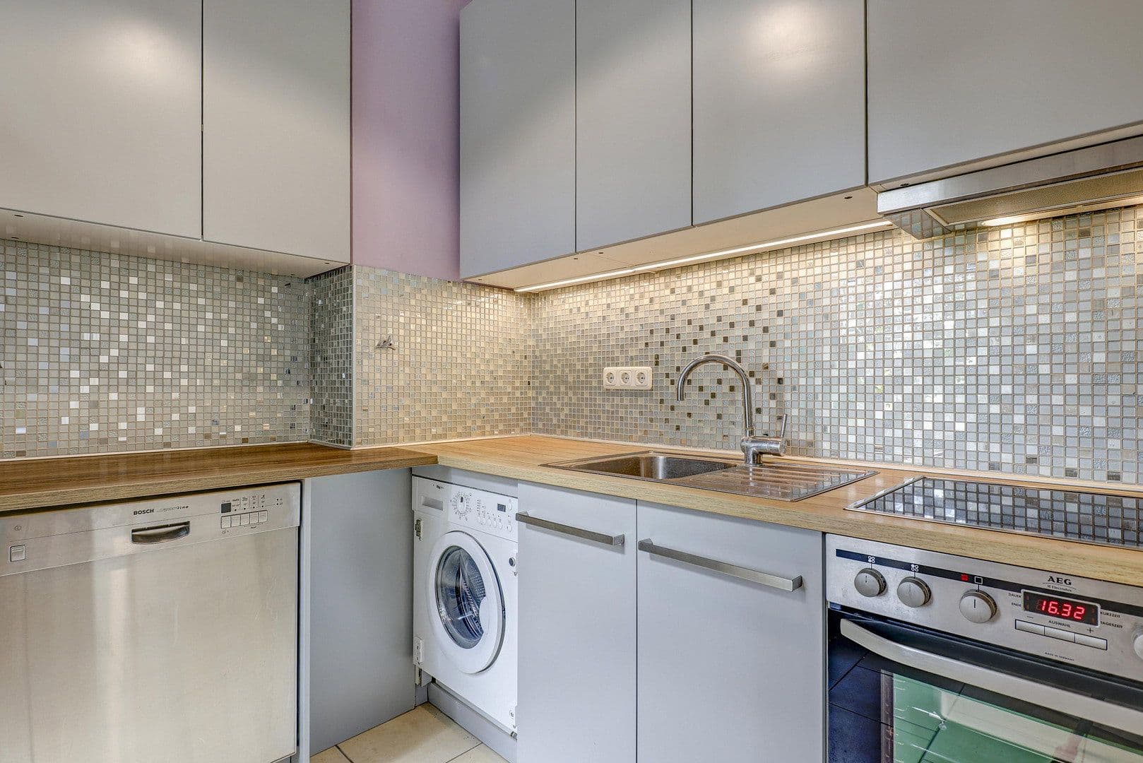 Prodej bytu 2+1 53 m², Kamekestraße 10, Berlin, Berlín Prodej bytu 2+1 53 m², Kamekestraße 10, Berlin, Berlín