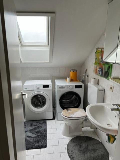 Pronájem bytu 2+1 59 m², Kriegerstrasse 3 a, Germering, Bavorsko Pronájem bytu 2+1 59 m², Kriegerstrasse 3 a, Germering, Bavorsko