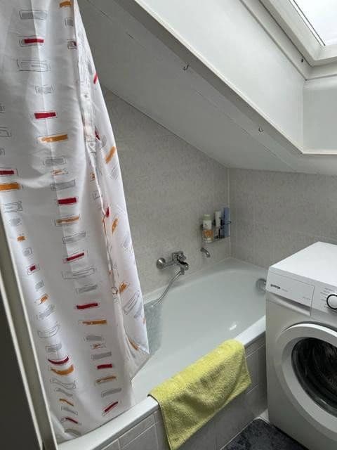 Pronájem bytu 2+1 59 m², Kriegerstrasse 3 a, Germering, Bavorsko Pronájem bytu 2+1 59 m², Kriegerstrasse 3 a, Germering, Bavorsko