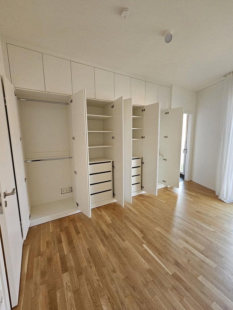 Pronájem bytu 4+1 112 m², Berlin, Berlín Pronájem bytu 4+1 112 m², Berlin, Berlín