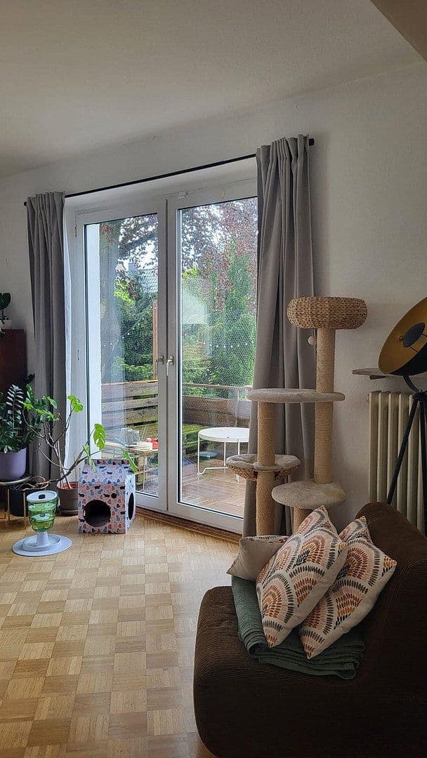 Pronájem bytu 4+1 100 m², Schatenstr. 14, Bielefeld, Severní Porýní-Vestfálsko Pronájem bytu 4+1 100 m², Schatenstr. 14, Bielefeld, Severní Porýní-Vestfálsko