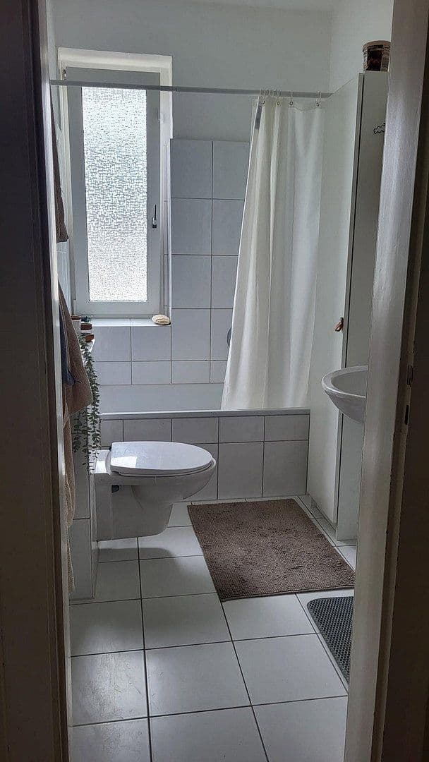 Pronájem bytu 4+1 100 m², Schatenstr. 14, Bielefeld, Severní Porýní-Vestfálsko Pronájem bytu 4+1 100 m², Schatenstr. 14, Bielefeld, Severní Porýní-Vestfálsko
