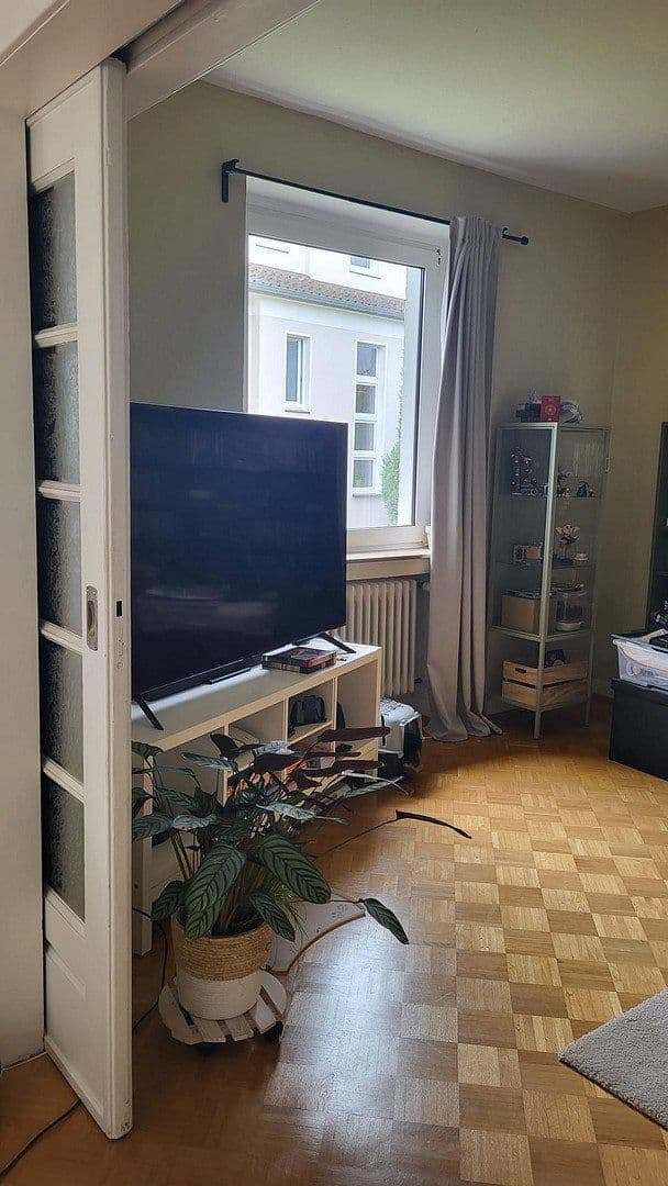 Pronájem bytu 4+1 100 m², Schatenstr. 14, Bielefeld, Severní Porýní-Vestfálsko Pronájem bytu 4+1 100 m², Schatenstr. 14, Bielefeld, Severní Porýní-Vestfálsko