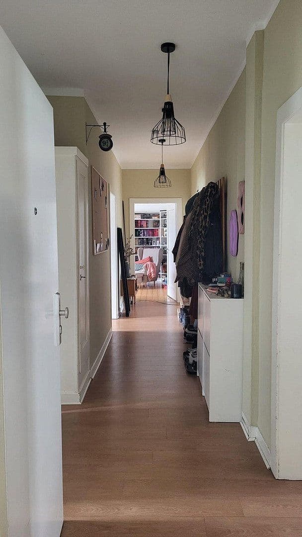 Pronájem bytu 4+1 100 m², Schatenstr. 14, Bielefeld, Severní Porýní-Vestfálsko Pronájem bytu 4+1 100 m², Schatenstr. 14, Bielefeld, Severní Porýní-Vestfálsko