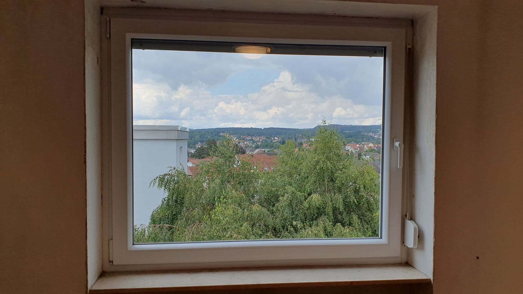Pronájem bytu 3+1 87 m², Saarbrücken, Země Sársko Pronájem bytu 3+1 87 m², Saarbrücken, Země Sársko
