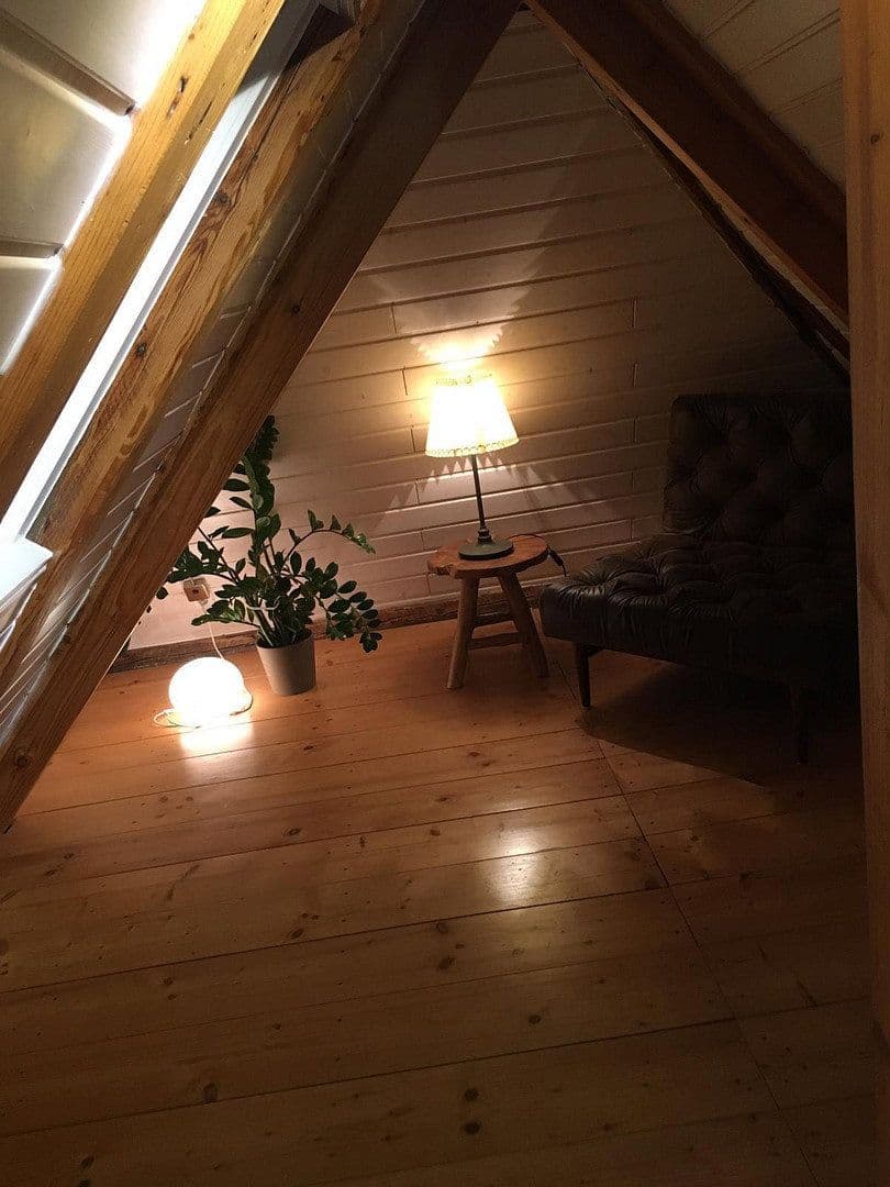 Pronájem domu 46 m², pozemek 38 m², Stuttgart, Bádensko-Württembersko Pronájem domu 46 m², pozemek 38 m², Stuttgart, Bádensko-Württembersko