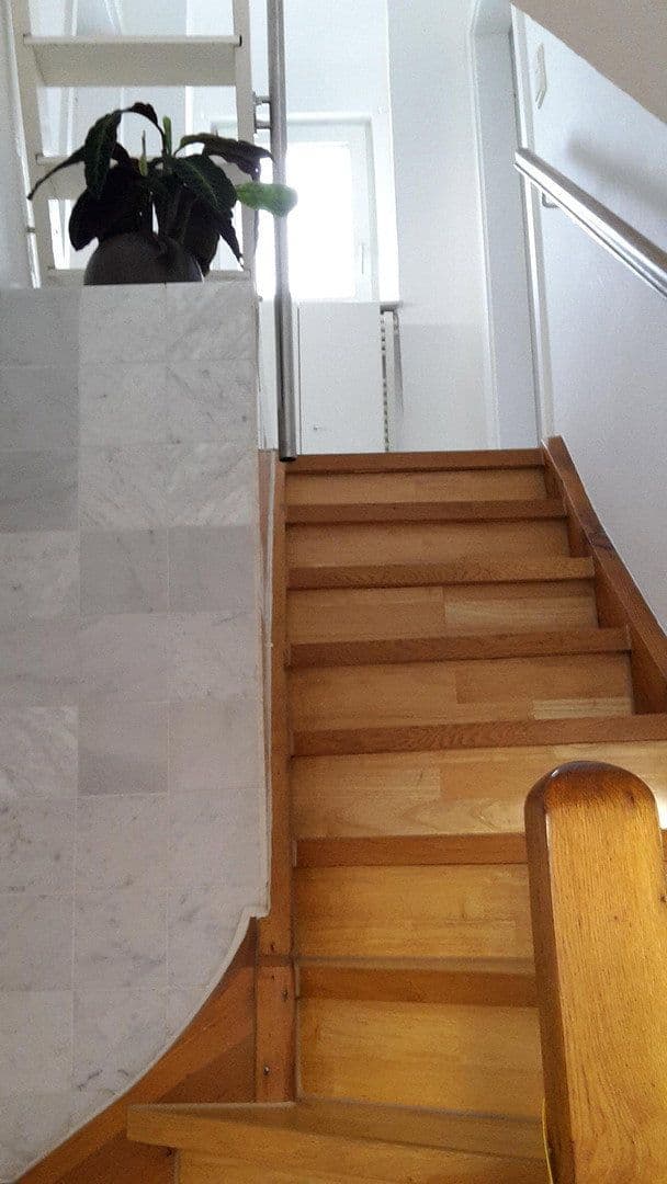 Pronájem domu 46 m², pozemek 38 m², Stuttgart, Bádensko-Württembersko Pronájem domu 46 m², pozemek 38 m², Stuttgart, Bádensko-Württembersko