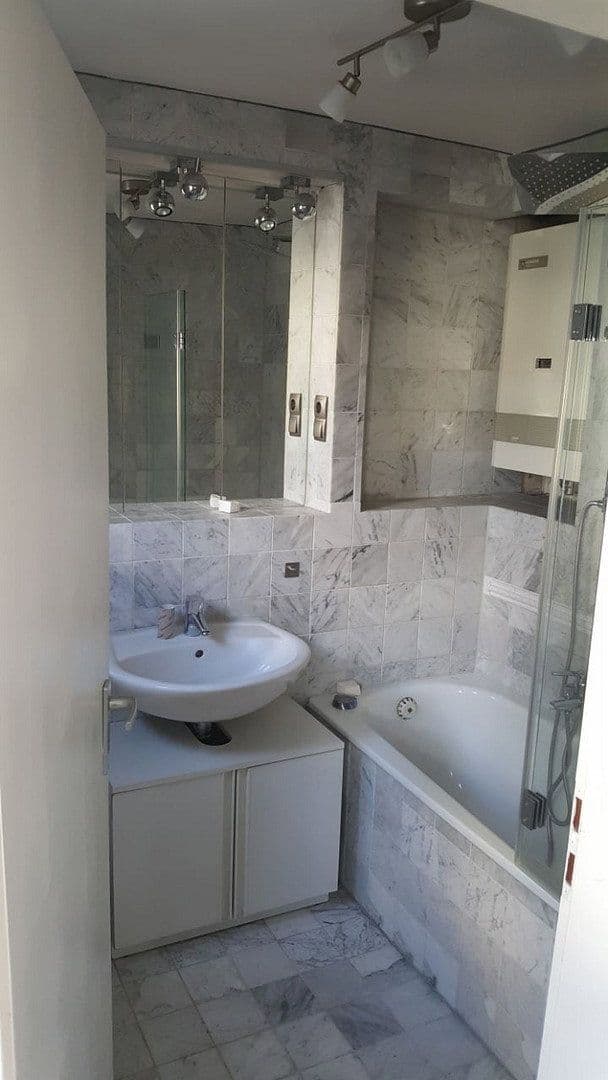Pronájem domu 46 m², pozemek 38 m², Stuttgart, Bádensko-Württembersko Pronájem domu 46 m², pozemek 38 m², Stuttgart, Bádensko-Württembersko