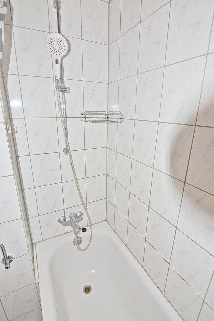 Pronájem bytu 2+1 44 m², Schwarzwaldstraße 49, Mörfelden-Walldorf, Hessen Pronájem bytu 2+1 44 m², Schwarzwaldstraße 49, Mörfelden-Walldorf, Hessen
