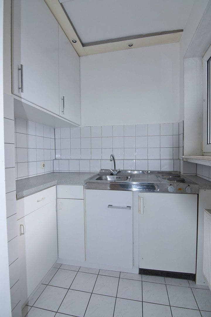Pronájem bytu 2+1 44 m², Schwarzwaldstraße 49, Mörfelden-Walldorf, Hessen Pronájem bytu 2+1 44 m², Schwarzwaldstraße 49, Mörfelden-Walldorf, Hessen