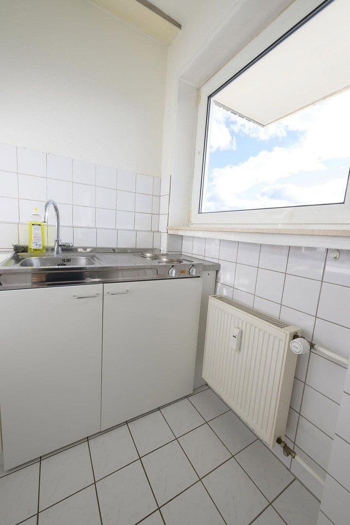 Pronájem bytu 2+1 44 m², Schwarzwaldstraße 49, Mörfelden-Walldorf, Hessen Pronájem bytu 2+1 44 m², Schwarzwaldstraße 49, Mörfelden-Walldorf, Hessen