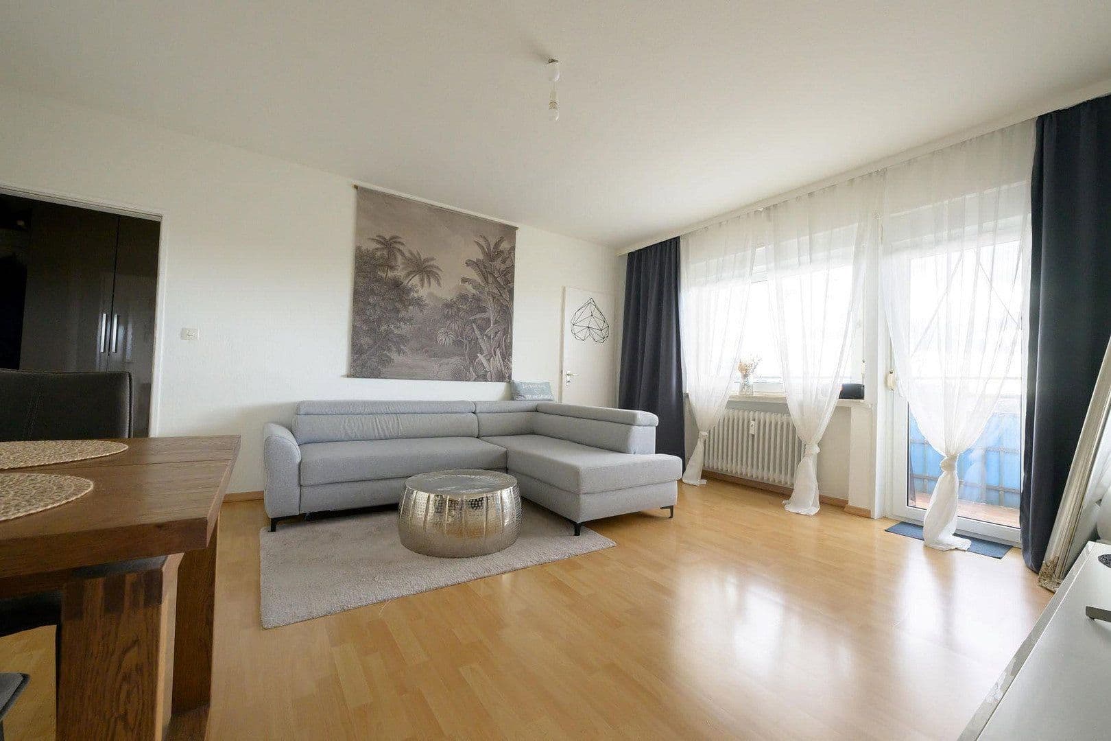 Pronájem bytu 2+1 44 m², Schwarzwaldstraße 49, Mörfelden-Walldorf, Hessen Pronájem bytu 2+1 44 m², Schwarzwaldstraße 49, Mörfelden-Walldorf, Hessen