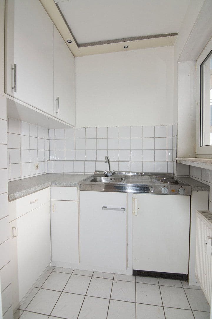 Pronájem bytu 2+1 44 m², Schwarzwaldstraße 49, Mörfelden-Walldorf, Hessen Pronájem bytu 2+1 44 m², Schwarzwaldstraße 49, Mörfelden-Walldorf, Hessen