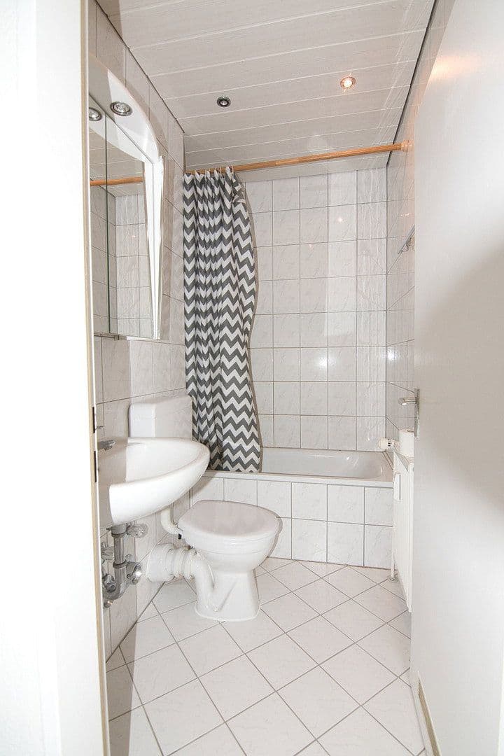 Pronájem bytu 2+1 44 m², Schwarzwaldstraße 49, Mörfelden-Walldorf, Hessen Pronájem bytu 2+1 44 m², Schwarzwaldstraße 49, Mörfelden-Walldorf, Hessen