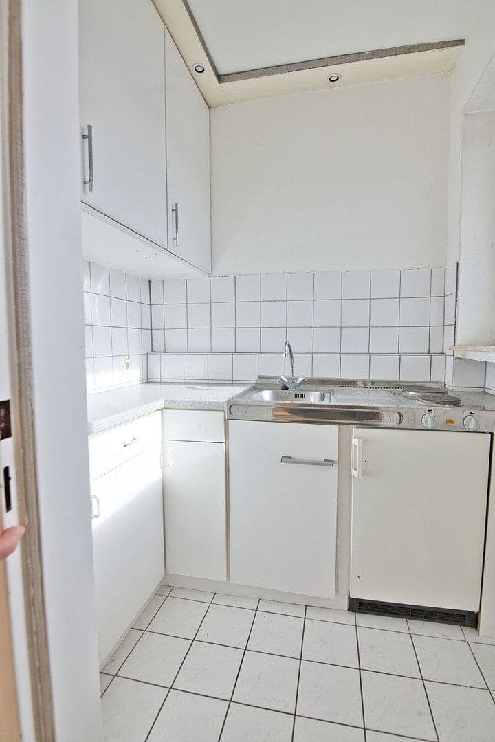 Pronájem bytu 2+1 44 m², Schwarzwaldstraße 49, Mörfelden-Walldorf, Hessen Pronájem bytu 2+1 44 m², Schwarzwaldstraße 49, Mörfelden-Walldorf, Hessen