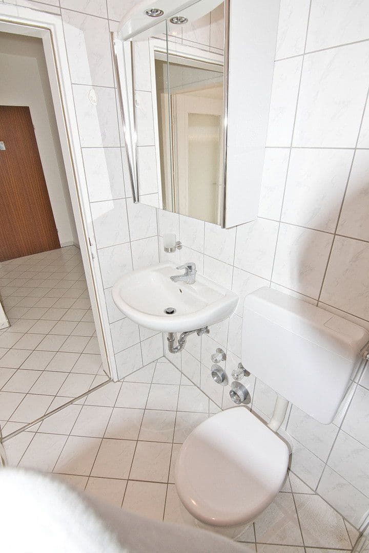 Pronájem bytu 2+1 44 m², Schwarzwaldstraße 49, Mörfelden-Walldorf, Hessen Pronájem bytu 2+1 44 m², Schwarzwaldstraße 49, Mörfelden-Walldorf, Hessen