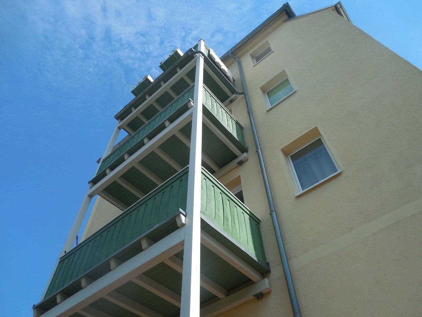 Pronájem bytu 2+1 60 m², Rousseaustr. 17, Starohrad, Durynsko Pronájem bytu 2+1 60 m², Rousseaustr. 17, Starohrad, Durynsko