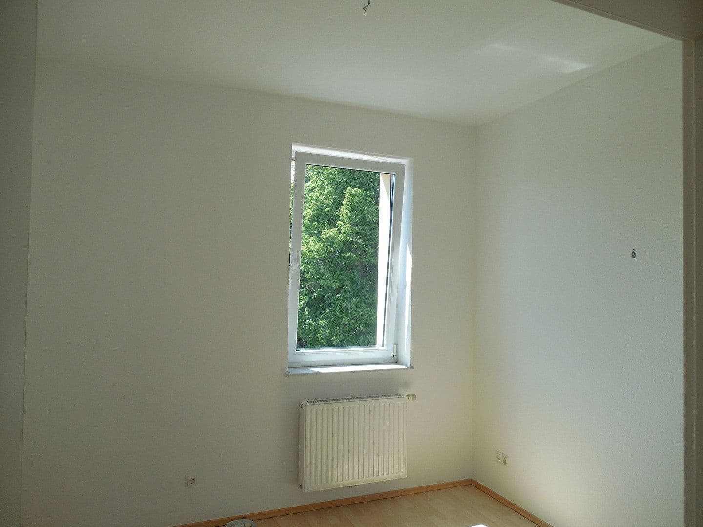 Pronájem bytu 2+1 60 m², Rousseaustr. 17, Starohrad, Durynsko Pronájem bytu 2+1 60 m², Rousseaustr. 17, Starohrad, Durynsko