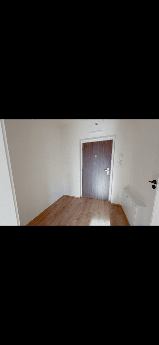 Pronájem bytu 1+kk 34 m², Dobrovodská, České Budějovice, Jihočeský kraj Pronájem bytu 1+kk 34 m², Dobrovodská, České Budějovice, Jihočeský kraj