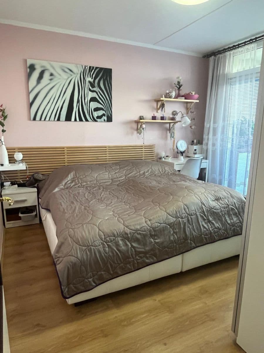 Prodej bytu 3+1 78 m², Otradovická, Praha, Praha Prodej bytu 3+1 78 m², Otradovická, Praha, Praha