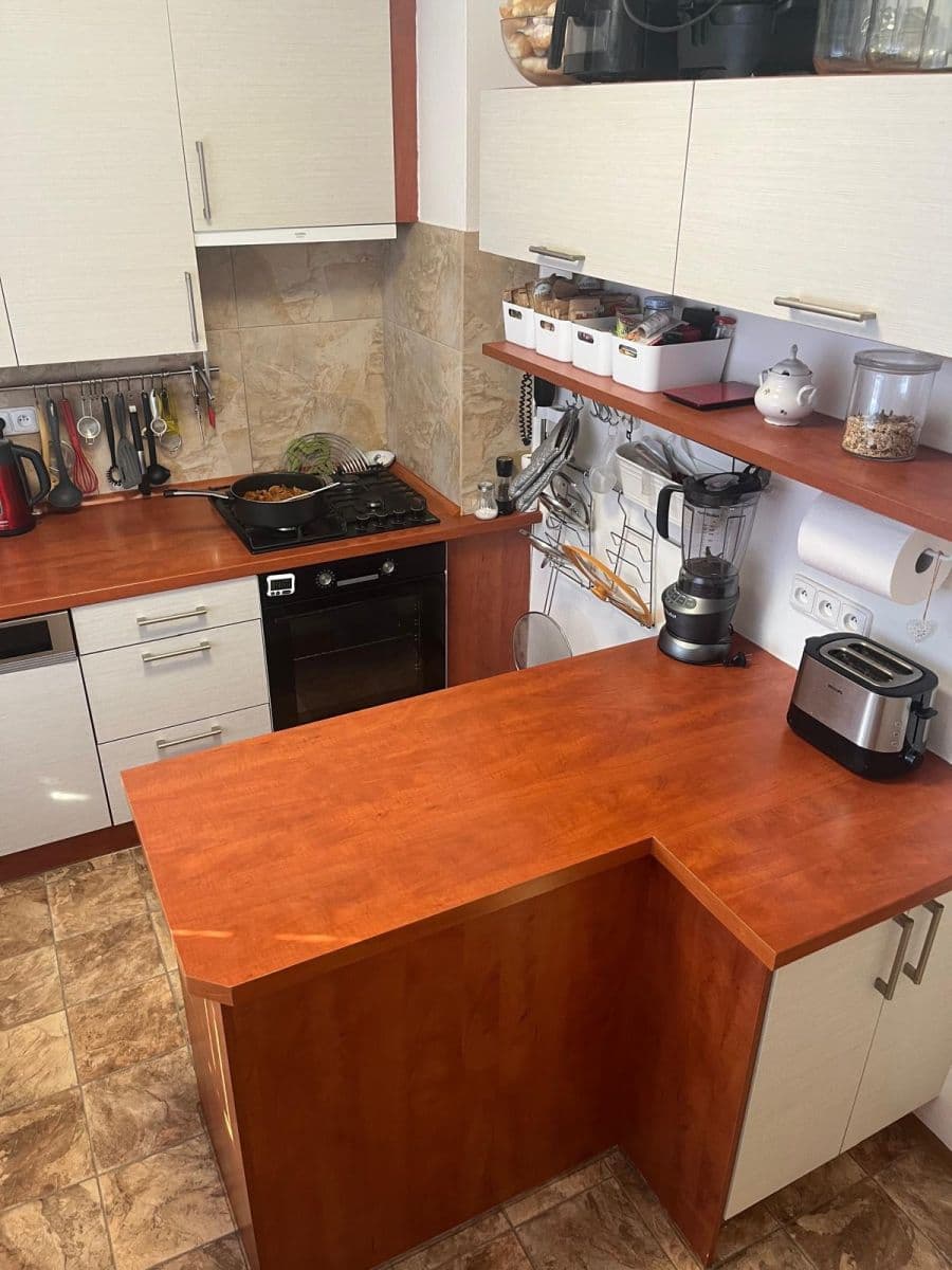 Prodej bytu 3+1 78 m², Otradovická, Praha, Praha Prodej bytu 3+1 78 m², Otradovická, Praha, Praha