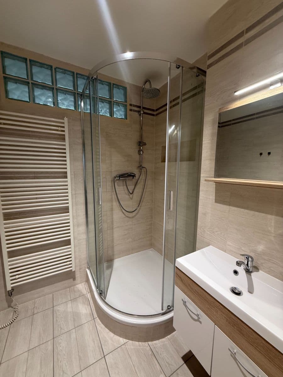 Prodej bytu 3+1 78 m², Sportovní, Vyškov, Jihomoravský kraj Prodej bytu 3+1 78 m², Sportovní, Vyškov, Jihomoravský kraj
