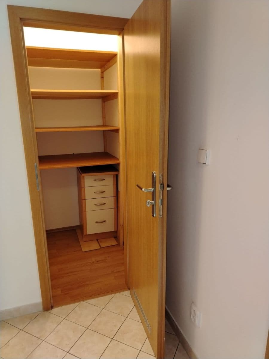 Pronájem bytu 1+1 44 m², Petržílkova, Praha, Praha Pronájem bytu 1+1 44 m², Petržílkova, Praha, Praha