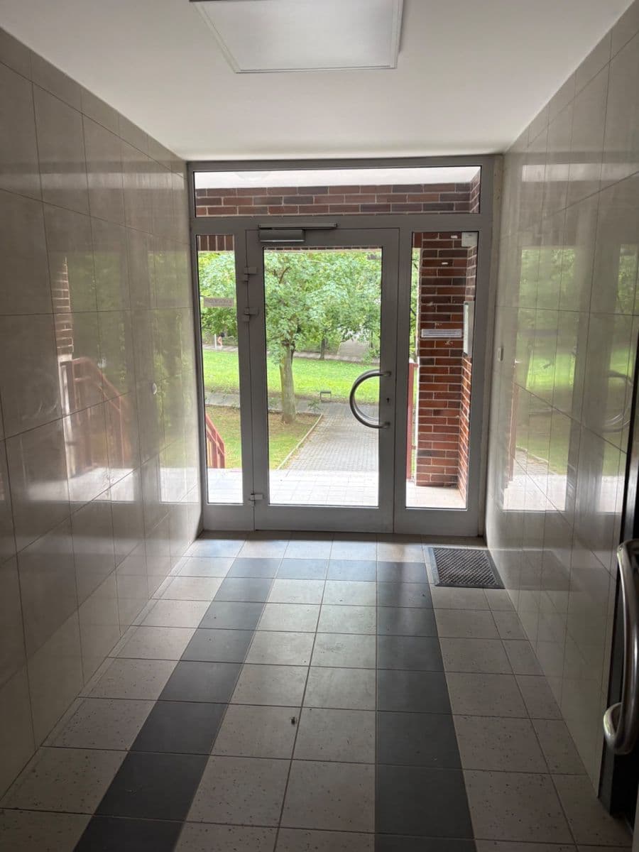 Pronájem bytu 4+1 97 m², Renoirova, Praha, Praha Pronájem bytu 4+1 97 m², Renoirova, Praha, Praha