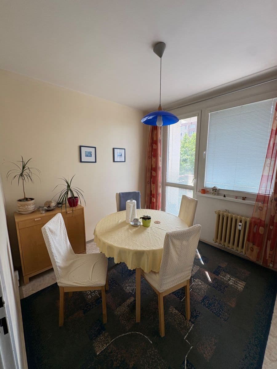 Pronájem bytu 4+1 97 m², Renoirova, Praha, Praha Pronájem bytu 4+1 97 m², Renoirova, Praha, Praha