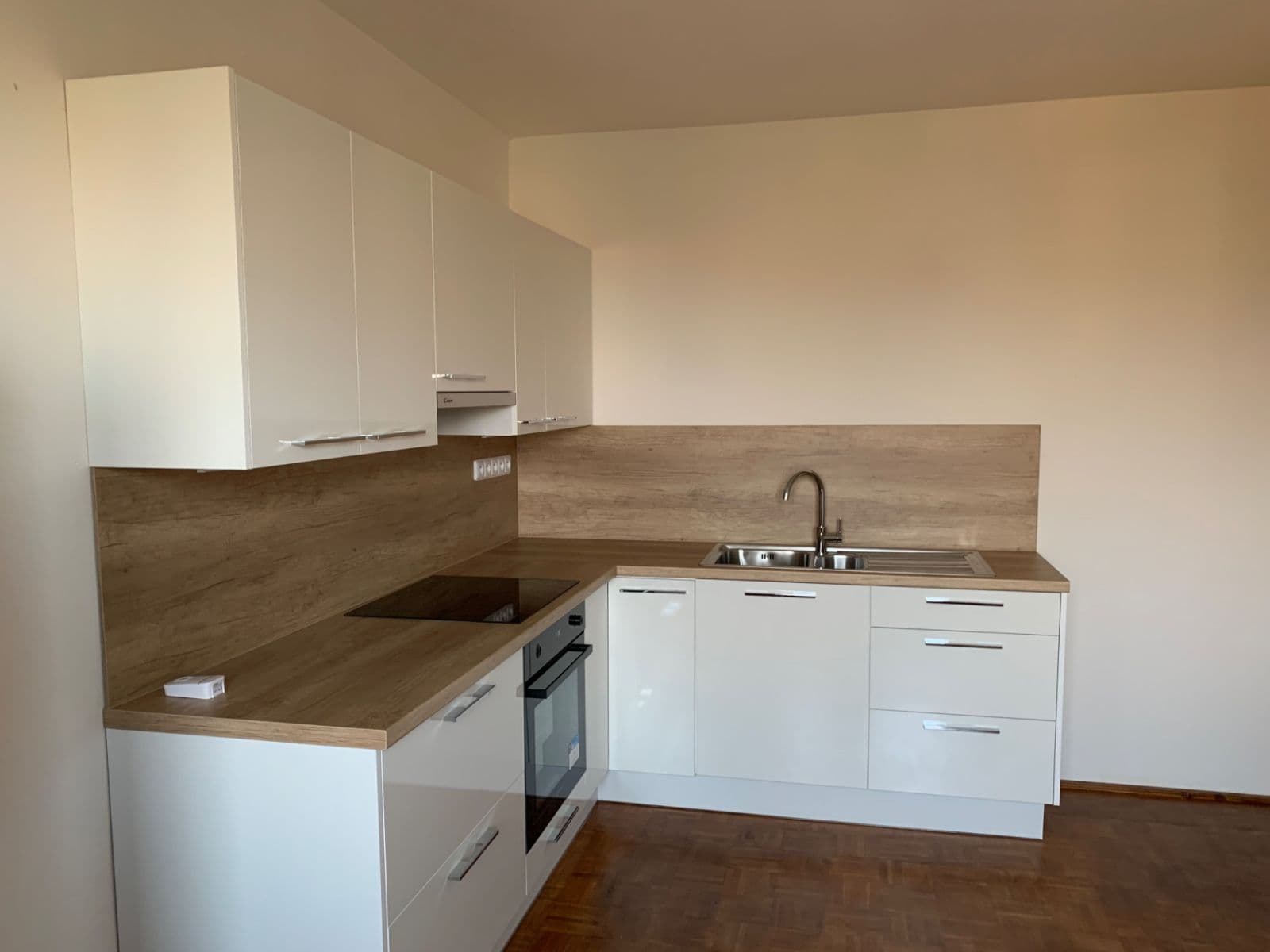 Pronájem bytu 3+1 144 m², Roudnice nad Labem, Ústecký kraj Pronájem bytu 3+1 144 m², Roudnice nad Labem, Ústecký kraj