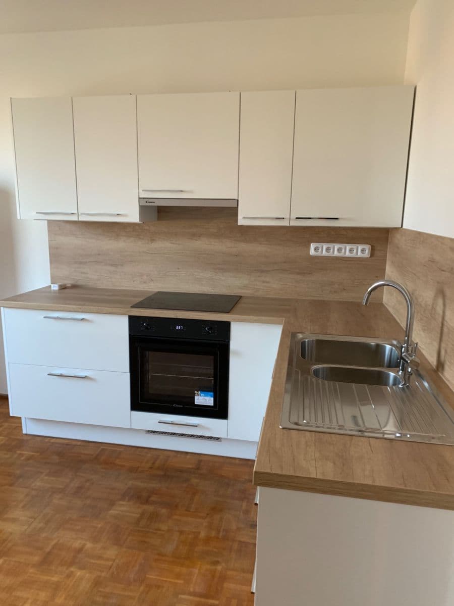 Pronájem bytu 3+1 144 m², Roudnice nad Labem, Ústecký kraj Pronájem bytu 3+1 144 m², Roudnice nad Labem, Ústecký kraj