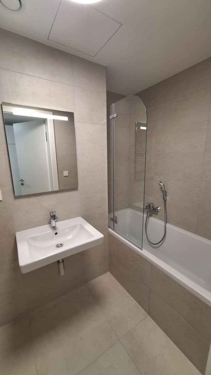 Pronájem bytu 2+kk 61 m², Bystrcká, Brno, Jihomoravský kraj Pronájem bytu 2+kk 61 m², Bystrcká, Brno, Jihomoravský kraj